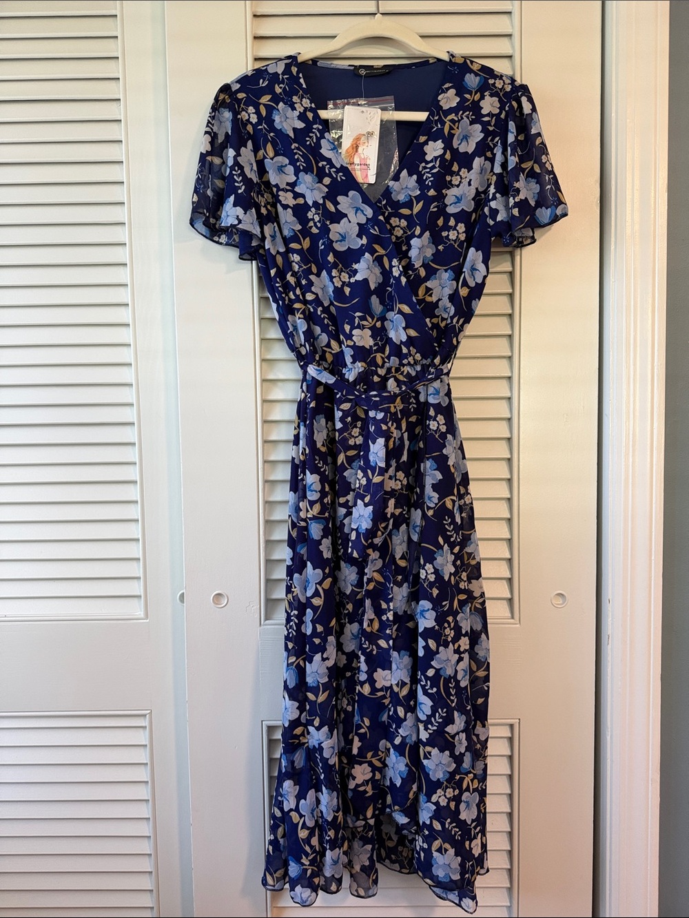 Floral Wrap Midi Dress in Navy Blue - Unbranded